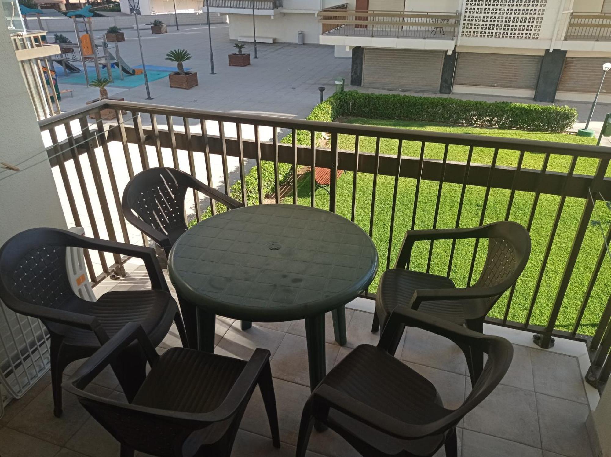 Manila Solo Familias Serviplaya Gandía Exterior foto